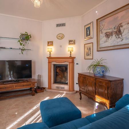 Il Bosco Di Re Guesthouse, Camera Matrimoniale Реджо-нель-Емілія Екстер'єр фото